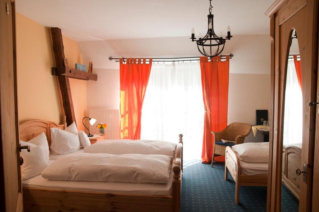 Hotel Schuberths am Markt Buttenheim Zimmer foto